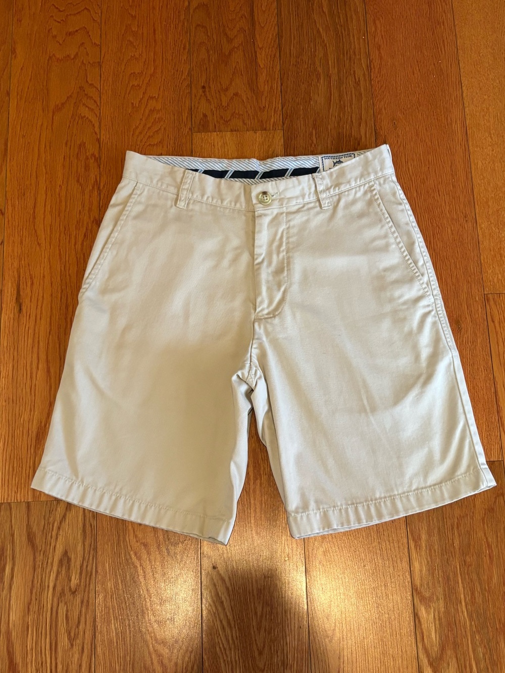Southern Tide The Skyjack Short in Stone